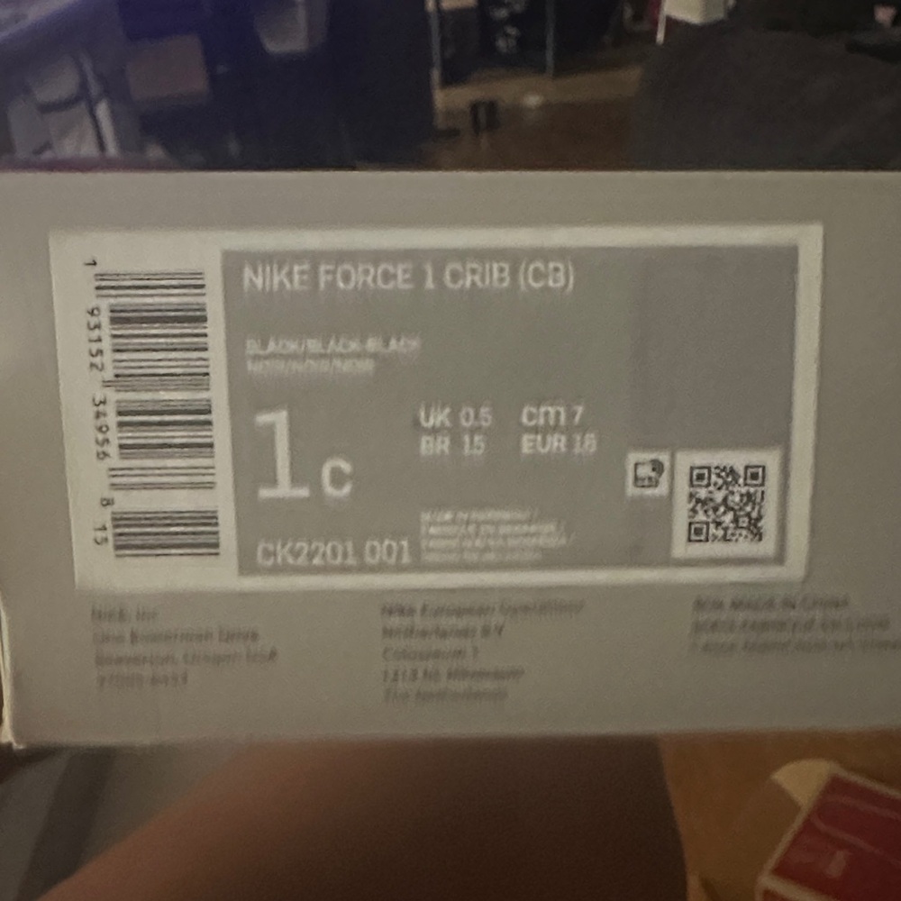 Nike Force 1 Crib Shoes in Black